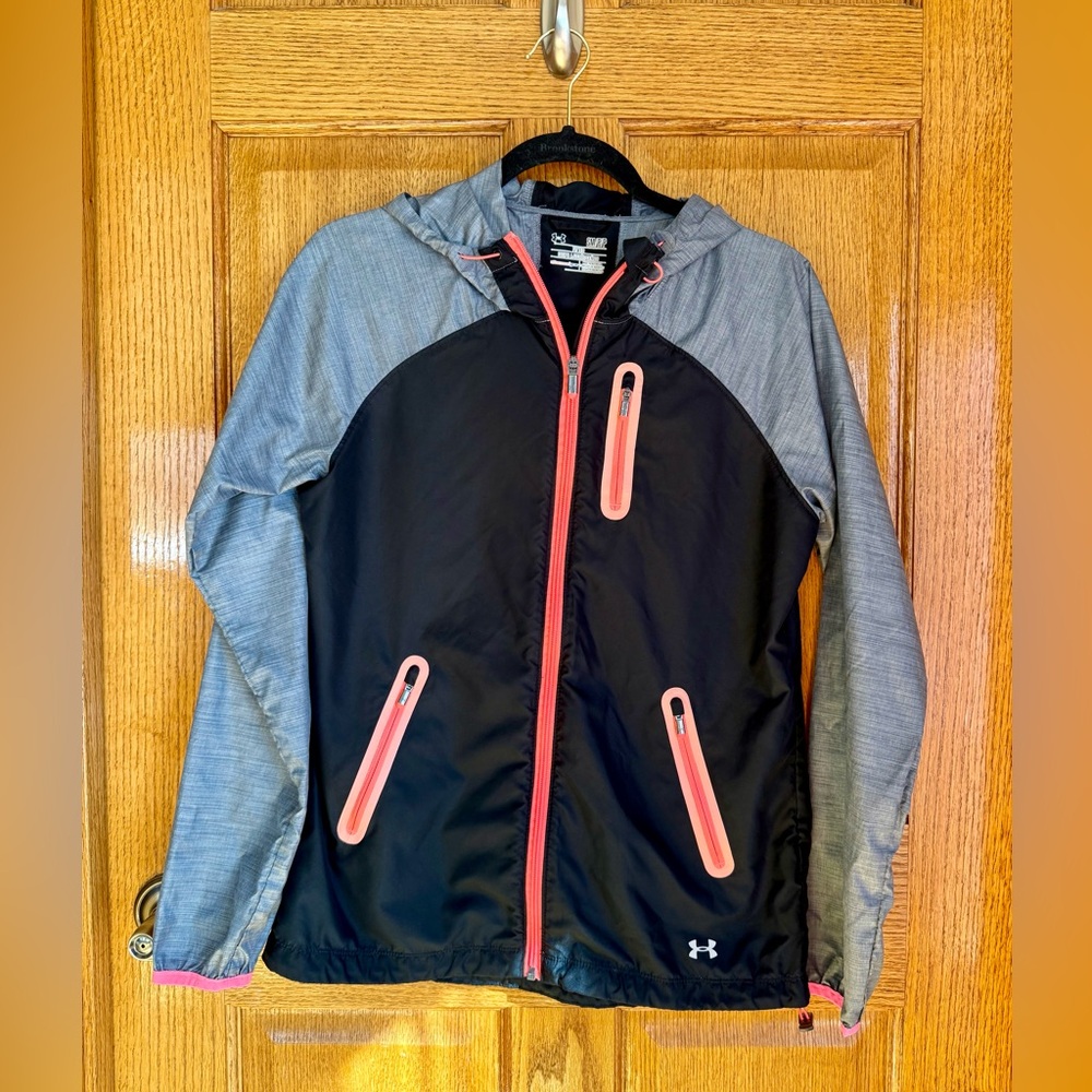 EUC Under Armour Black and Gray Jacket Size S